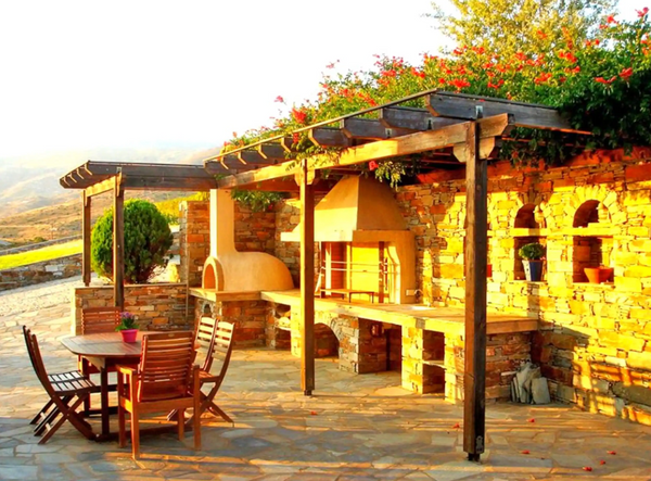 Outdoor Kitchen